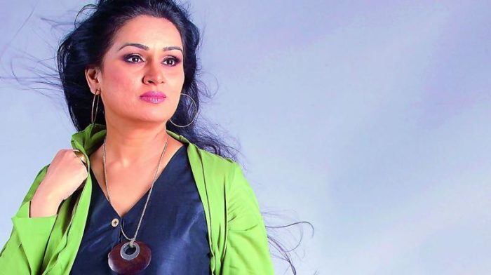 Padmini Kolhapure Biography, Photos, Age, Height, Husband, Family, Wiki